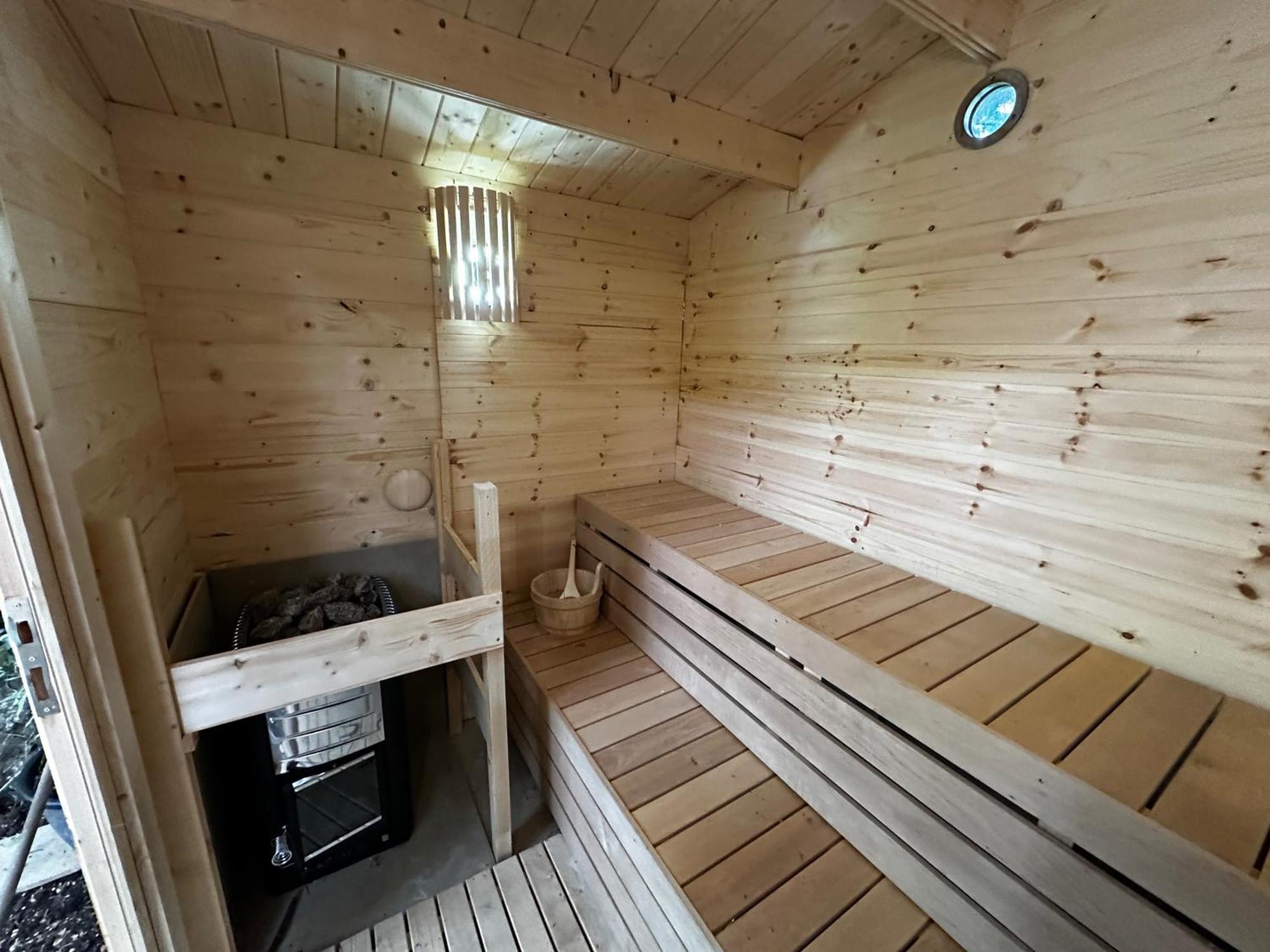 Retro Private Lodge With Hot Tub Nr Dartmoor Newton Abbot Εξωτερικό φωτογραφία